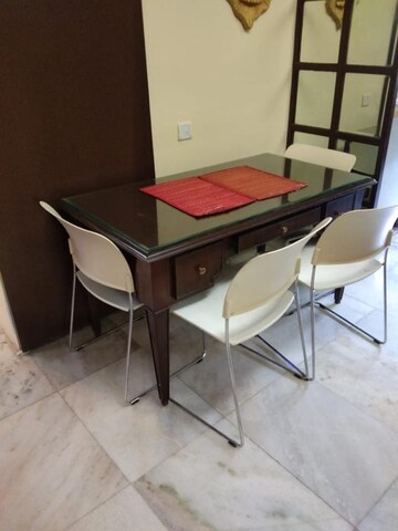 Master Bedroom in 2 BHK Apartment at Juhu Taj CHS, Vile Parle West – for Rent