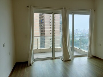 Room in 2 BHK Apartment at LnT Crescent Bay T3, Parel – for Rent