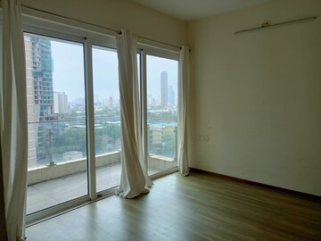 2 BHK Apartment For Rent in LnT Crescent Bay T3, Parel