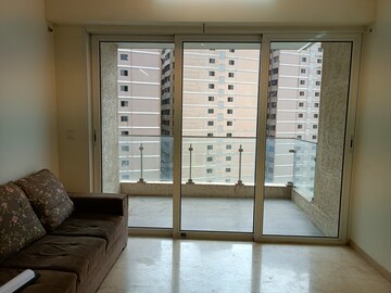 Room in 2 BHK Apartment at LnT Crescent Bay T3, Parel – for Rent