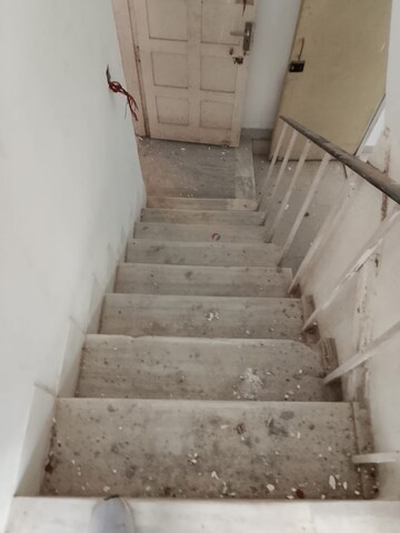 Staircase in 3 BHK Builder Floor at Hauz Khas – for Rent