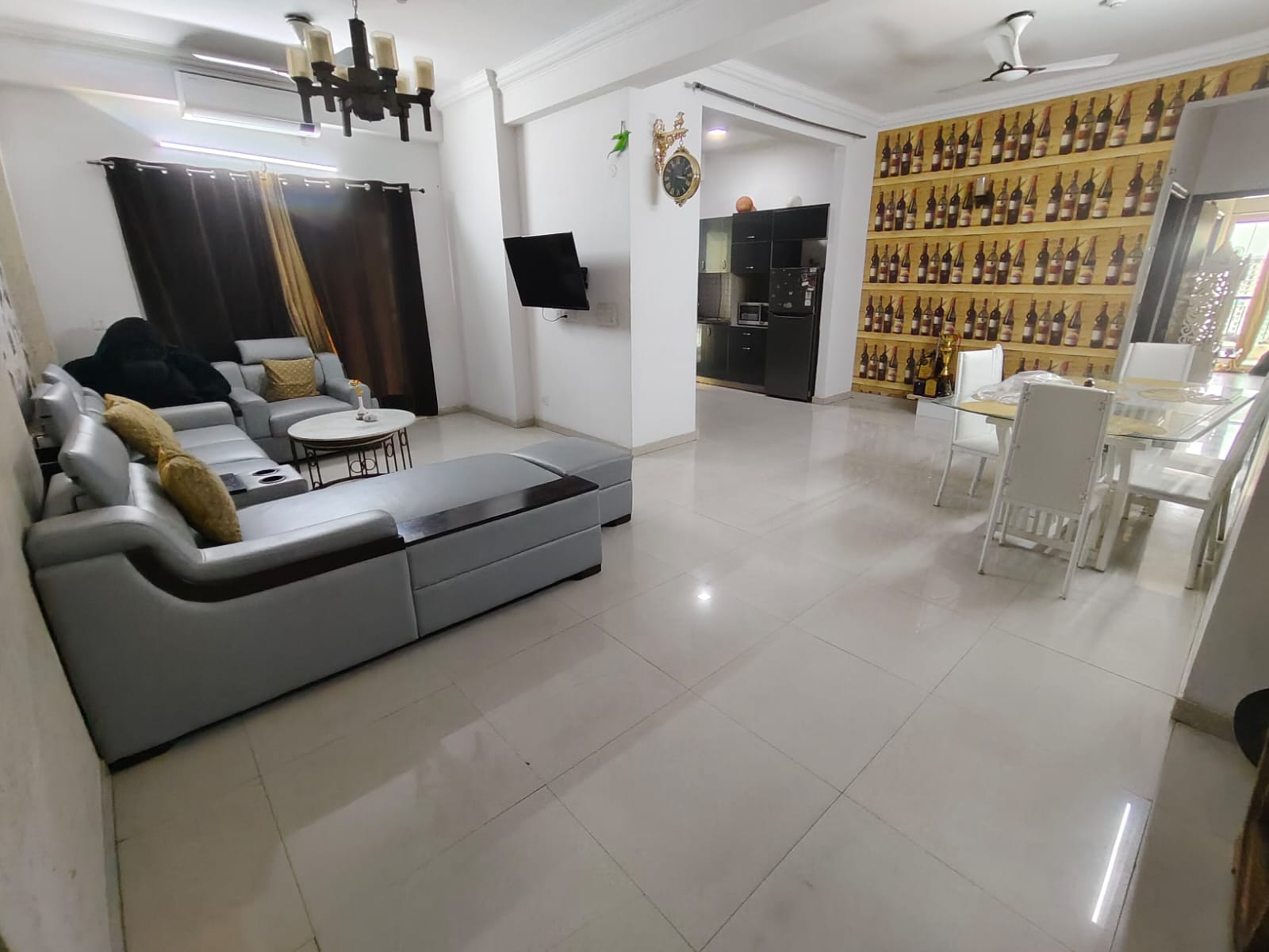 3 BHK + Pooja Room,Servant Room Apartment For Rent in Apex Athena