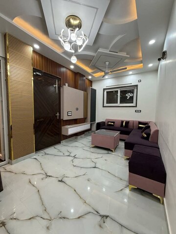 Room in 3 BHK Apartment at Saket – for Rent