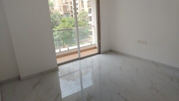 Room in 3 BHK Apartment at Dura Giriraj Sparsh, Naupada – for Sale