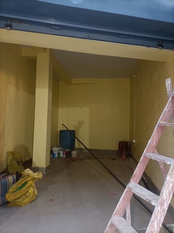  Shop For Rent in Picnic Garden