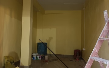 Shop For Rent in Picnic Garden