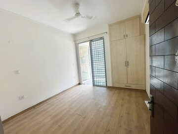 Room in 3 BHK Apartment at Ramprastha Primera, Sector 37d – for Sale