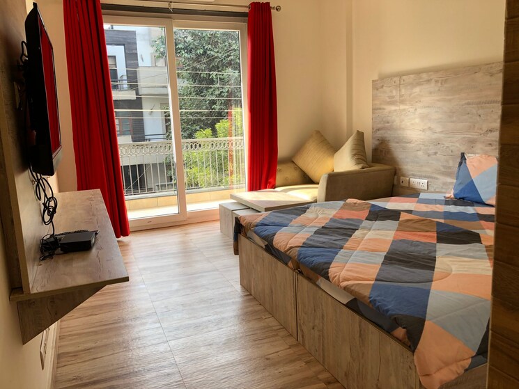 Bedroom, east of kailash 3 Bedroom 1800 Sq.Ft. Builder Floor In East Of Kailash Delhi 8808673