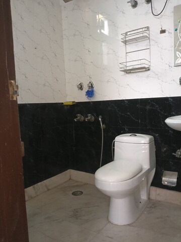 Master Bedroom in 2 BHK Builder Floor at East of Kailash Block-B RWA, East Of Kailash – for Rent