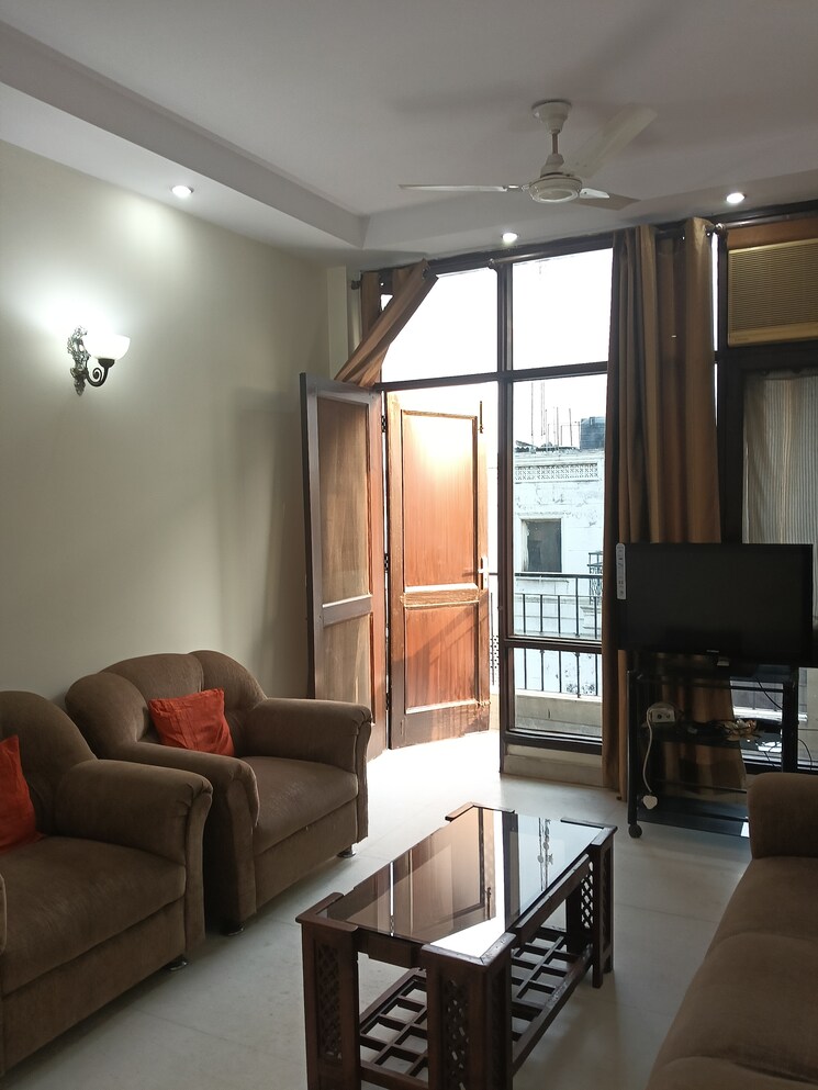 Living Room, east-of-kailash-block-b-rwa 2 Bedroom 1200 Sq.Ft. Builder Floor In East Of Kailash Delhi 8808604