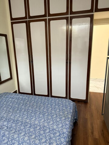 Bedroom in 2 BHK Apartment at Mahim West – for Rent