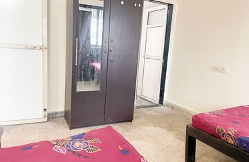 Bedroom in  Pg at Shivaji Nagar – for Rent