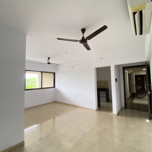 Room in 2.5 BHK Apartment at Lodha Palava City, Katai Village – for Sale