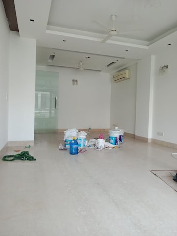 Master Bedroom in 4 BHK Penthouse at New Friends Colony – for Rent