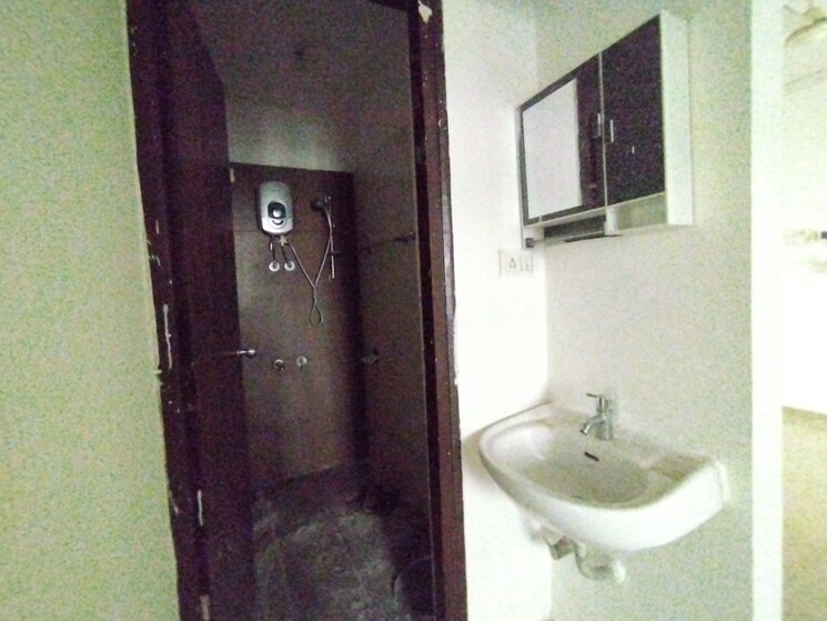 Bathroom, raunak-city-phase-3 1 Bedroom 588 Sq.Ft. Apartment In Kalyan West Thane 8808775