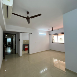 Room in 2.5 BHK Apartment at Lodha Palava City Lakeshore Greens, Hedutane – for Sale