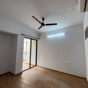 Room in 2.5 BHK Apartment at Lodha Palava City Lakeshore Greens, Hedutane – for Sale