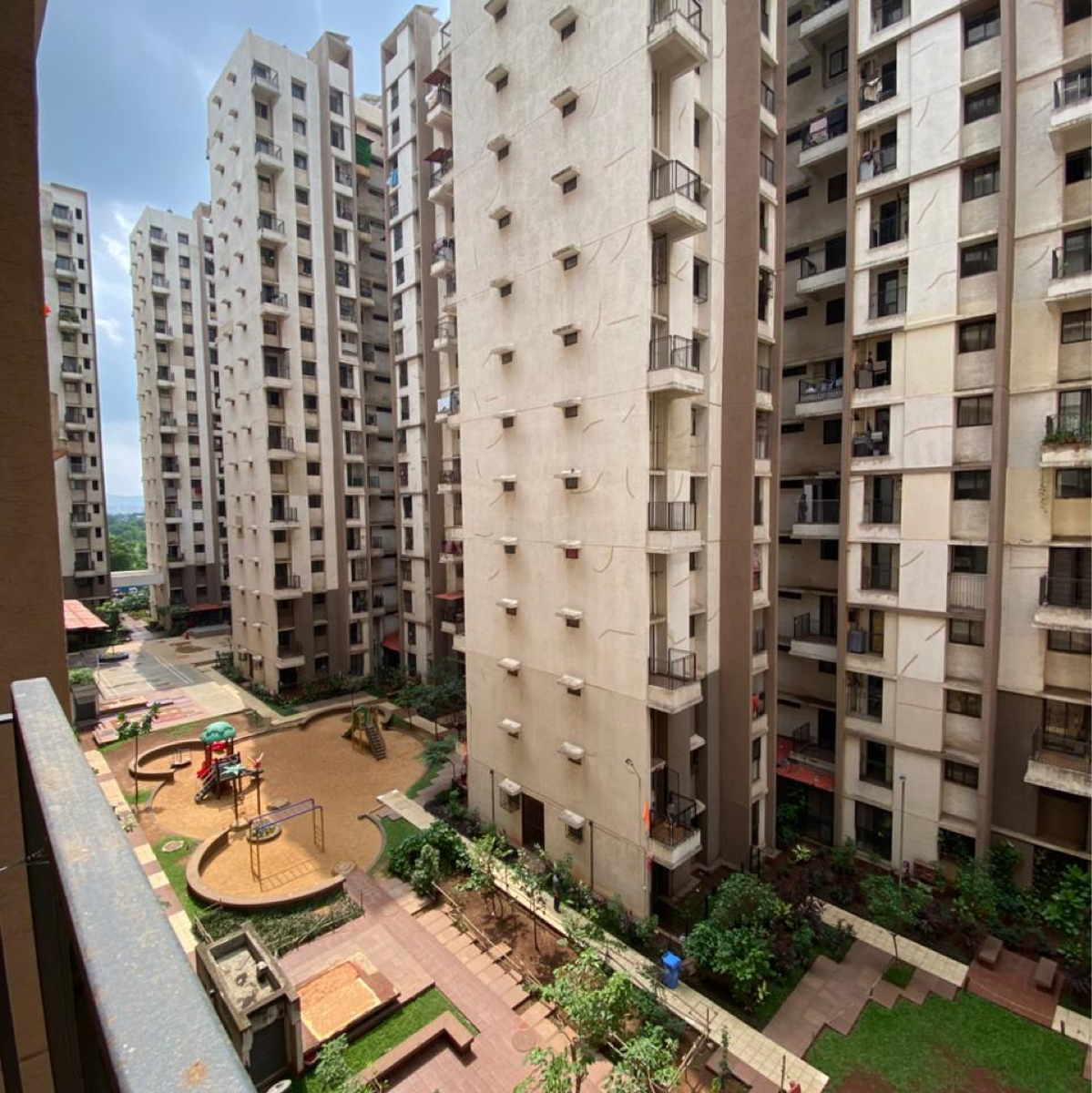 2.5 BHK + Pooja Room Apartment For Sale in Lodha Palava City Lakeshore Greens