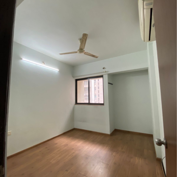 Room in 2 BHK Apartment at Lodha Palava City, Katai Village – for Sale
