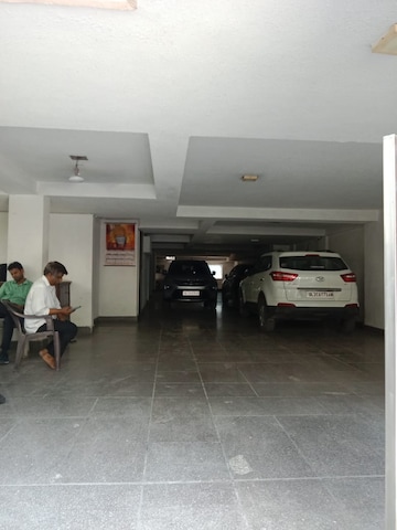 Parking in 4 BHK Penthouse at New Friends Colony – for Rent