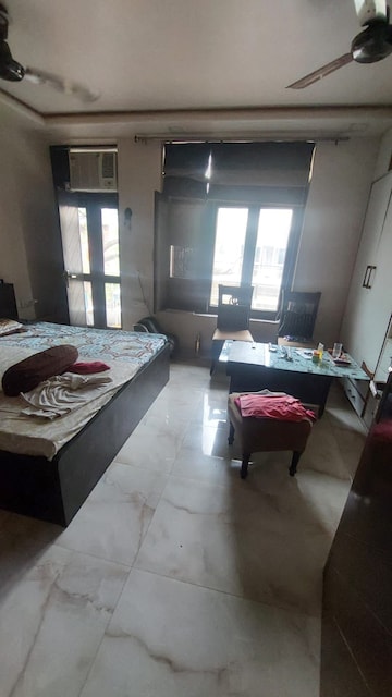 Team Area in 3 BHK Independent House at Kidwai Nagar – for Sale