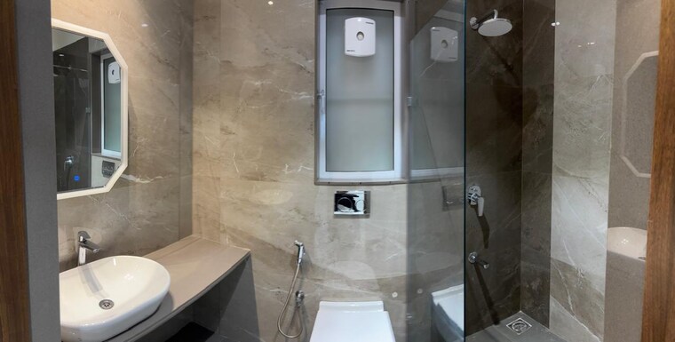 Bathroom, kabra-garnet 3 Bedroom 911 Sq.Ft. Apartment In Malad West Mumbai 8808922