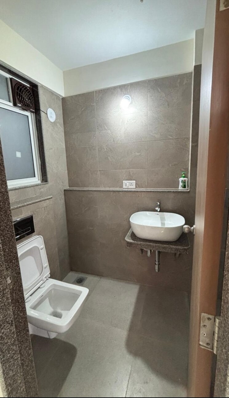 Bathroom, godrej-nest-kandivali 1 Bedroom 428 Sq.Ft. Apartment In Kandivali East Mumbai 8808911