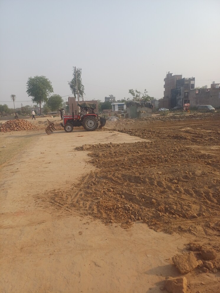 undefined, dheeraj nagar  78 Sq.Yd. Plot In Dheeraj Nagar Faridabad 8808925