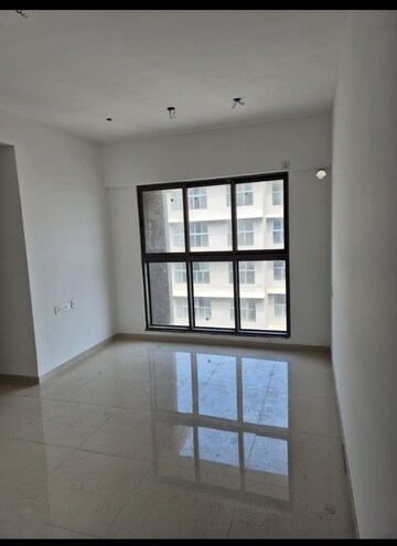 Room in 1 BHK Apartment at UK Iridium, Kandivali East – for Rent