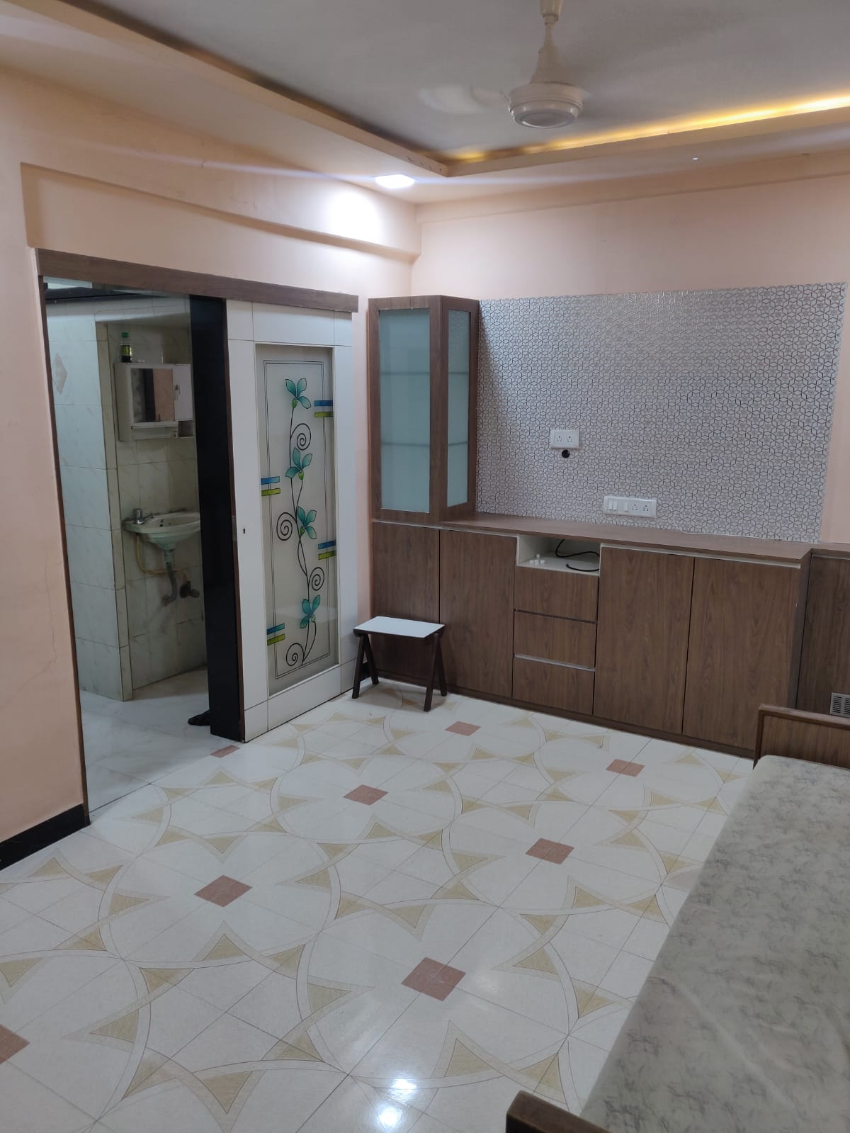 1 BHK + Pooja Room Apartment For Sale in Malad Gokul CHS