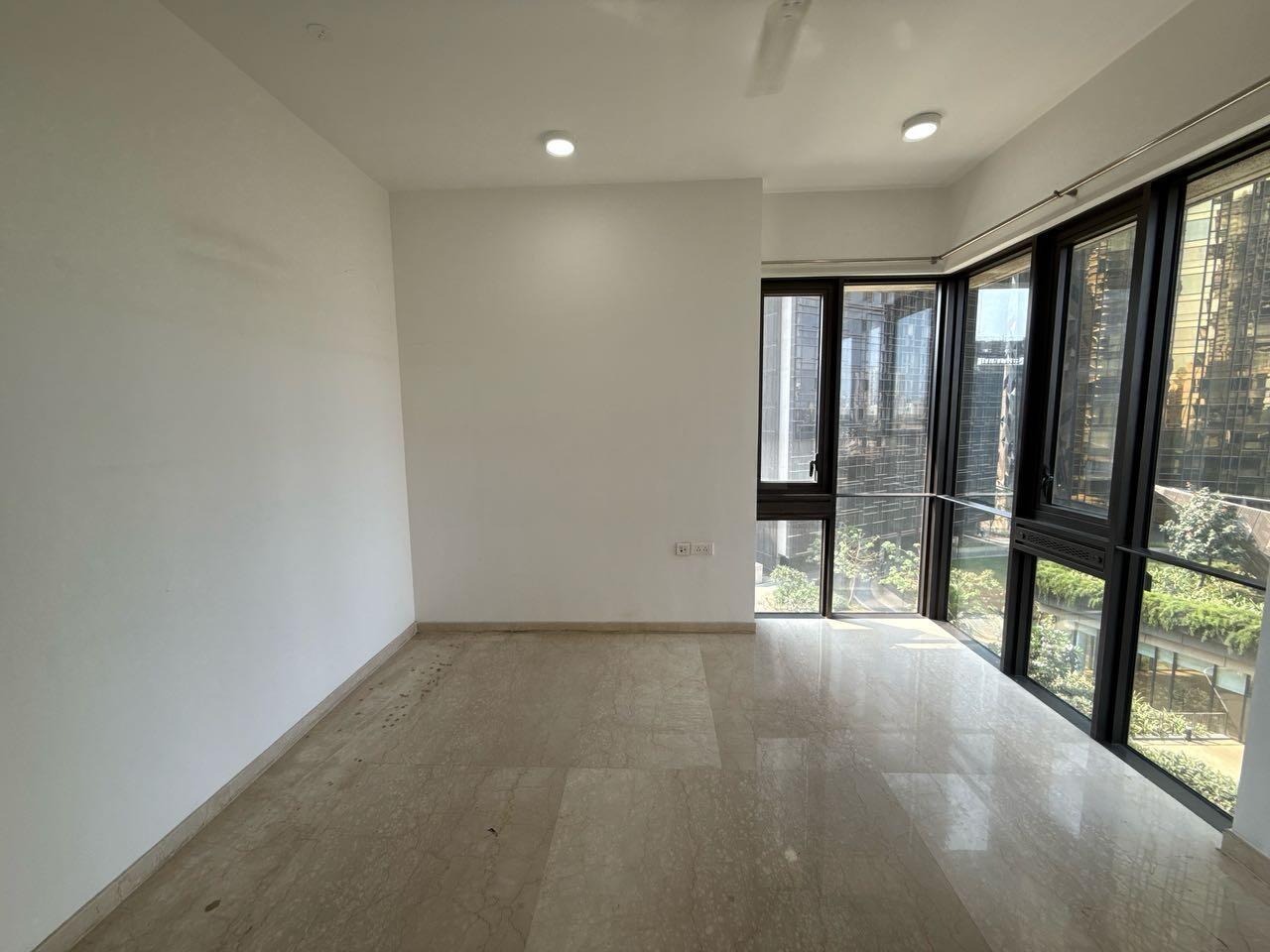 3 BHK + Pooja Room,Servant Room Apartment For Rent in Lodha The Park