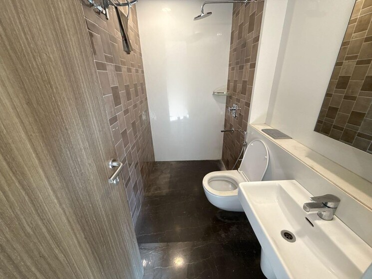 Bathroom, lodha-the-park 3 Bedroom 1111 Sq.Ft. Apartment In Worli Mumbai 8808957