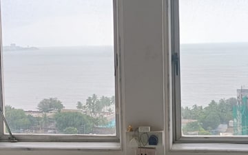 Office Space For Sale in Panchratna Building, Girgaon