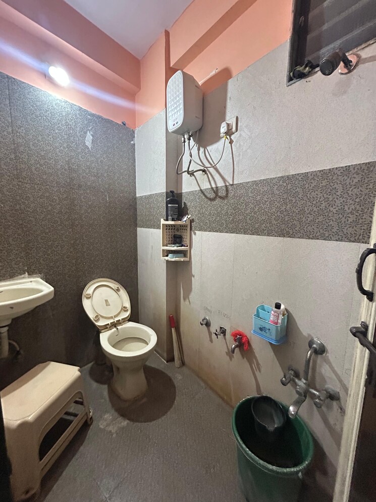 Attached Bathroom, vasna 2 Bedroom 1080 Sq.Ft. Apartment In Vasna Ahmedabad 8809009