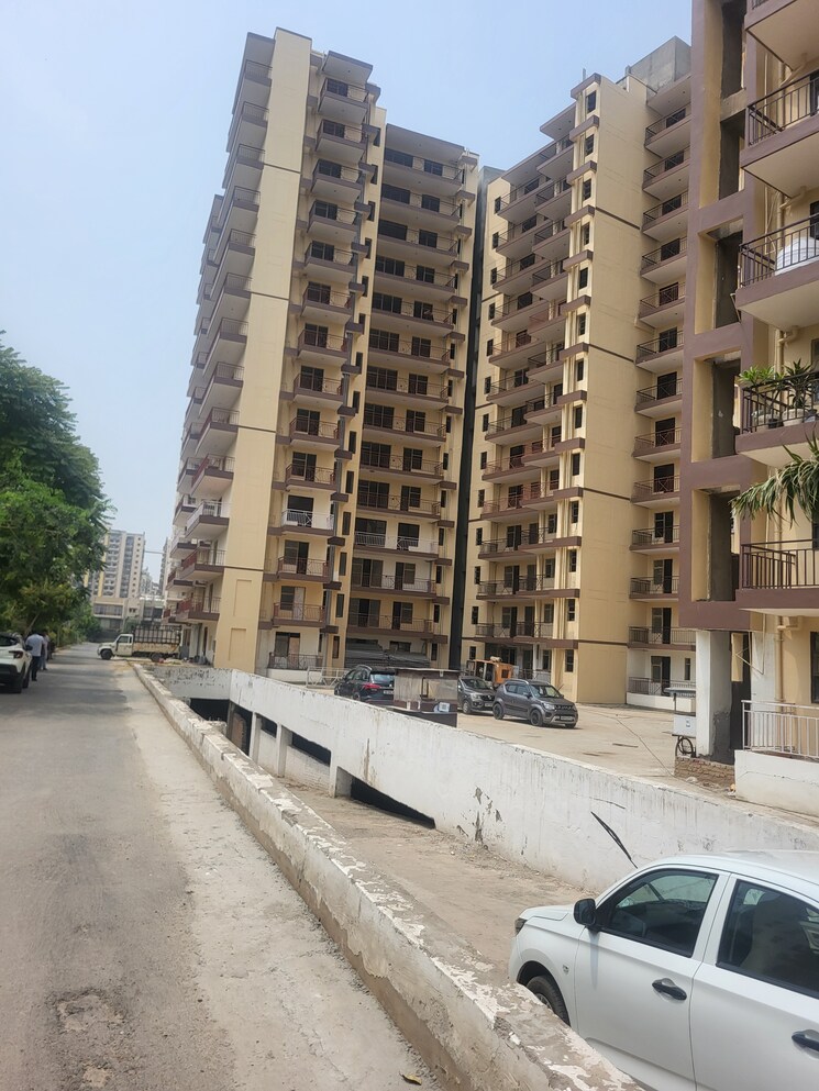Exterior View, kst-whispering-heights 3 Bedroom 1460 Sq.Ft. Apartment In Sector 88 Faridabad 8809028