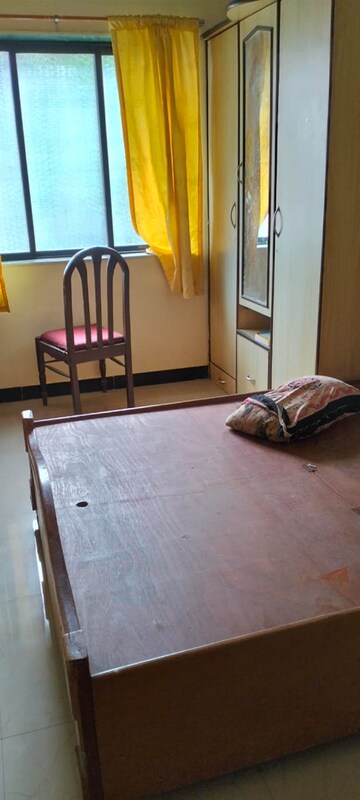 Bedroom in 2 BHK Apartment at Kalwa – for Rent