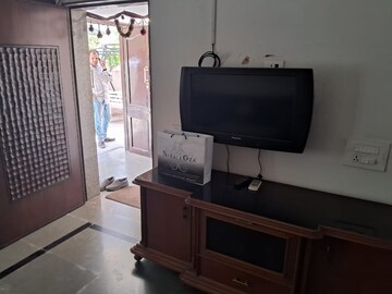 Furnished Amenities in 4 BHK Villa at Manekbaug – for Rent