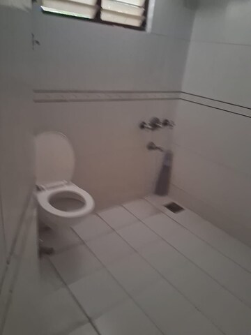 Bathroom in 4 BHK Villa at Manekbaug – for Rent