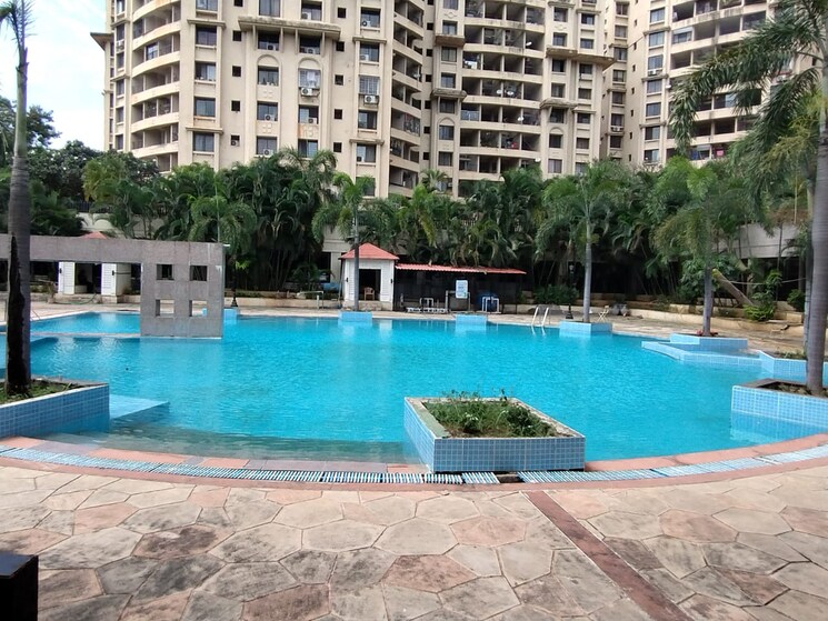 Swimming Pool, kumar-kruti 4 Bedroom 3600 Sq.Ft. Apartment In Kalyani Nagar Pune 8809040