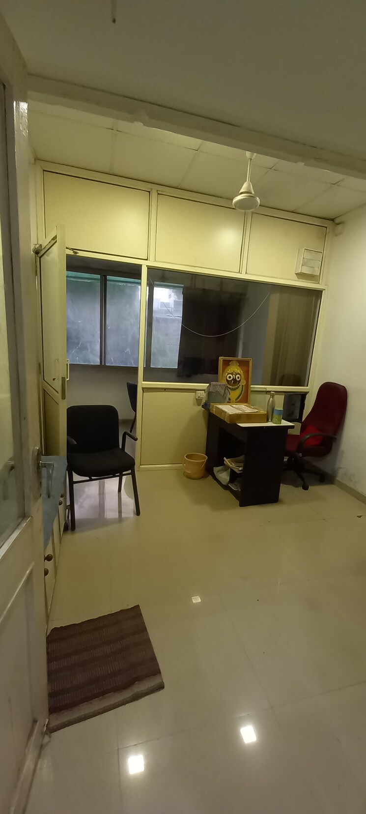 Team Area, ashram road Commercial Office Space 175 Sq.Ft. In Ashram Road Ahmedabad 8809044
