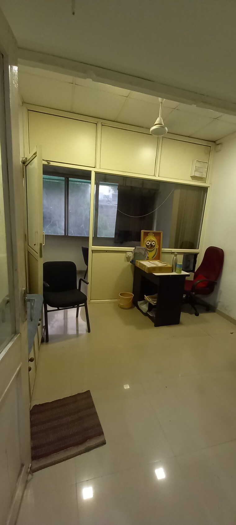 Team Area, ashram road Commercial Office Space 175 Sq.Ft. In Ashram Road Ahmedabad 8809044