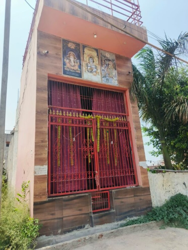 undefined, sadullapur  97 Sq.Yd. Plot In Sadullapur Greater Noida 8809054