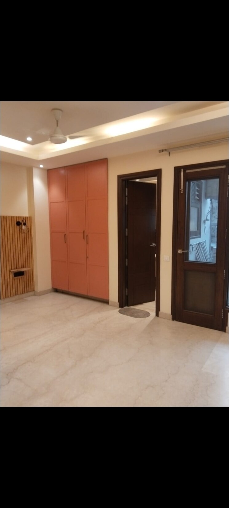 Room, greater kailash part 3 3 Bedroom 217 Sq.Yd. Builder Floor In Greater Kailash Part 3 Delhi 8809087