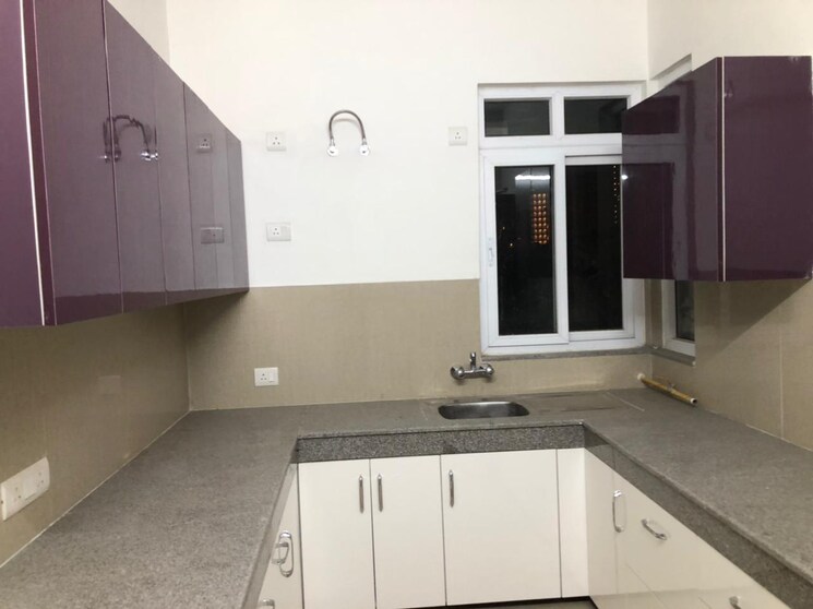 Kitchen, emaar-emerald-floors 3 Bedroom 1350 Sq.Ft. Builder Floor In Sector 65 Gurgaon 8809125