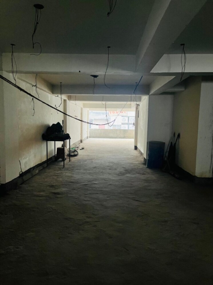 Exterior View, boring road Commercial Showroom 900 Sq.Ft. In Boring Road Patna 8809137