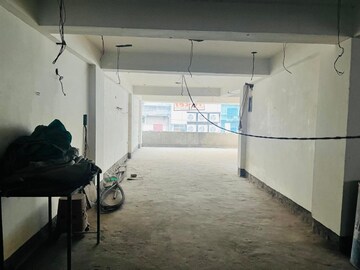 Parking in  Showroom at Boring Road – for Rent