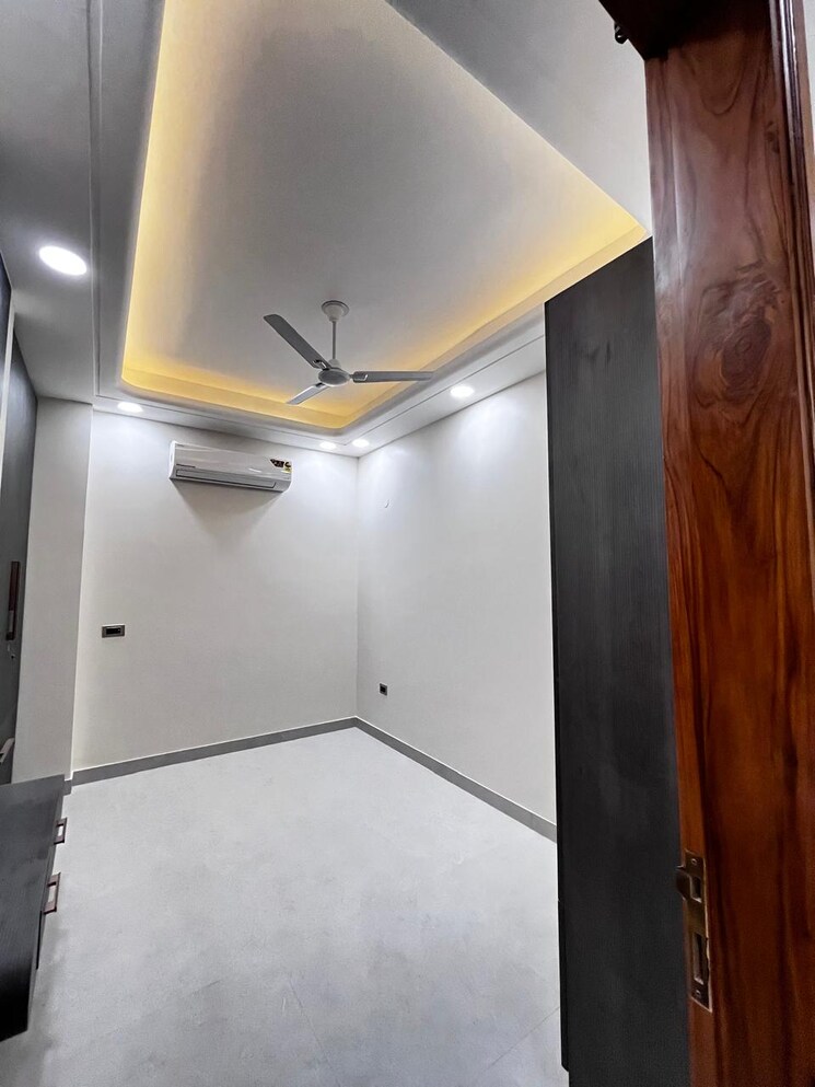 undefined, saket 4 Bedroom 260 Sq.Yd. Builder Floor In Saket Delhi 8809174