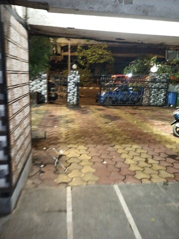 Parking in 2 BHK Apartment at Express View Apartment Mumbai, Kurla – for Rent