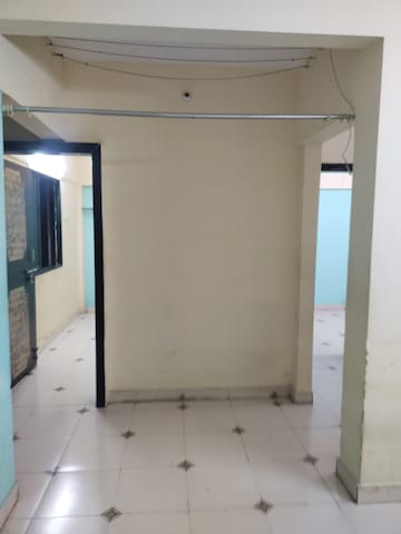 Room in 2 BHK Apartment at Express View Apartment Mumbai, Kurla – for Rent