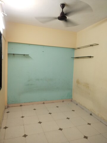 Room in 2 BHK Apartment at Express View Apartment Mumbai, Kurla – for Rent